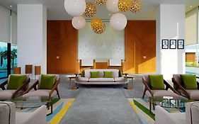 إليمنت معيصم، دبي